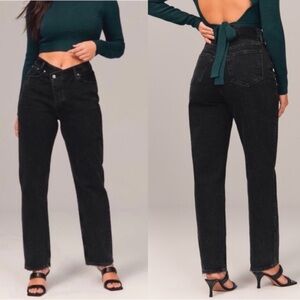 Abercrombie & Fitch Curve Love Dad High Rise Jeans in Black